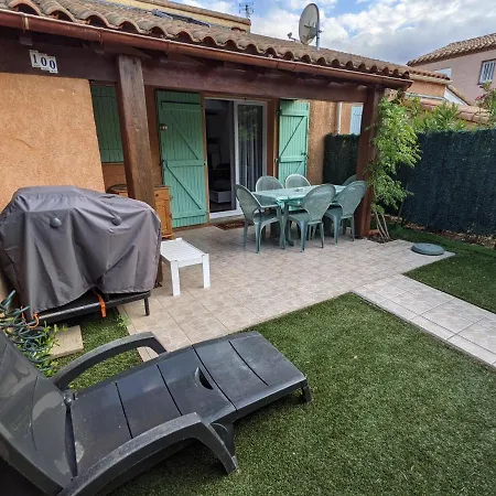 Prázdninový dům Marines Du Roussillon En Avec Piscine A 150 M De La V100 *